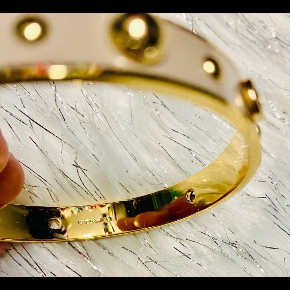 Coach bracelet- authentic - Picture 4 of 5